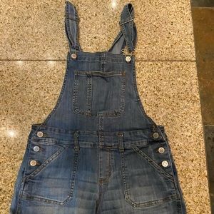 DENIM OVERALL SHORTS